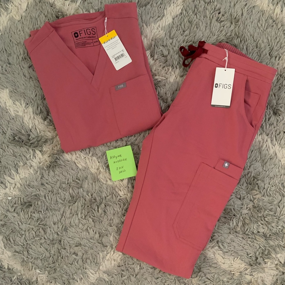 Figs XXS CATARINA and YOLA - new with tags (QUARTZ 👚)